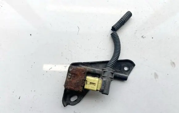 Toyota Corolla E120 E130 Airbag deployment crash/impact sensor 