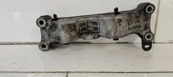 Peugeot RCZ Engine mounting bracket 9655923080