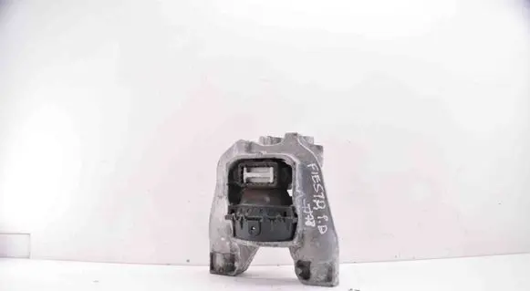 Engine mount bracket