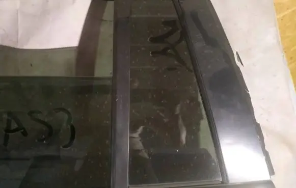 Chrysler Pacifica Rear vent window glass as3