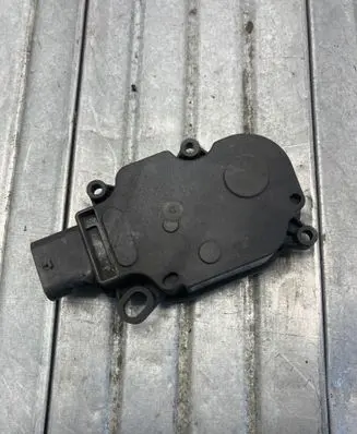 BMW 5 F10 F11 Air flap motor/actuator 7193168 6466R151