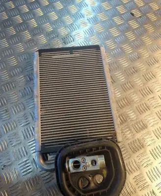 Mercedes-Benz C W204 Air conditioning (A/C) radiator (interior) 2308300184 7015087 326310