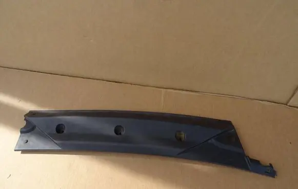 Iveco Daily 6th gen Wiper trim 5801918265 3790