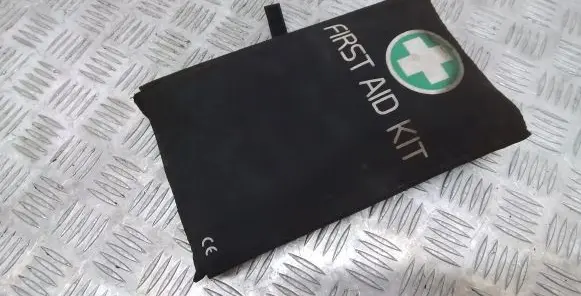 Volvo S40 First aid kit 