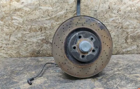 Mercedes-Benz CL C215 Front wheel hub spindle knuckle