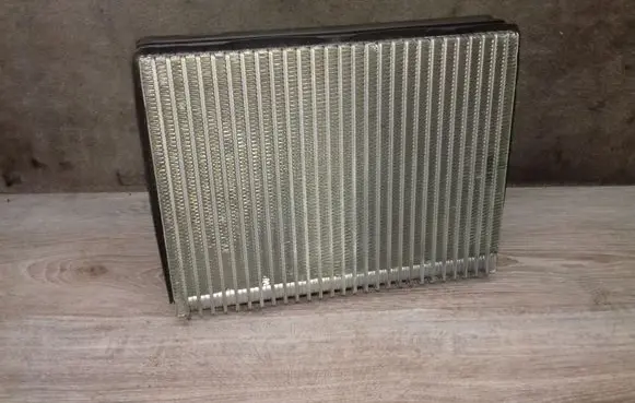 Air conditioning (A/C) radiator (interior)