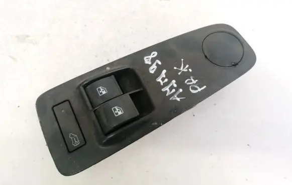 Mitsubishi Outlander Electric window control switch