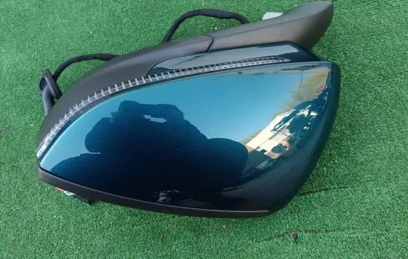 Volkswagen Tiguan Front door electric wing mirror 