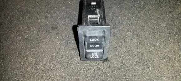 Toyota Previa (XR10, XR20) I Central locking switch button 7352s50 735-2s50