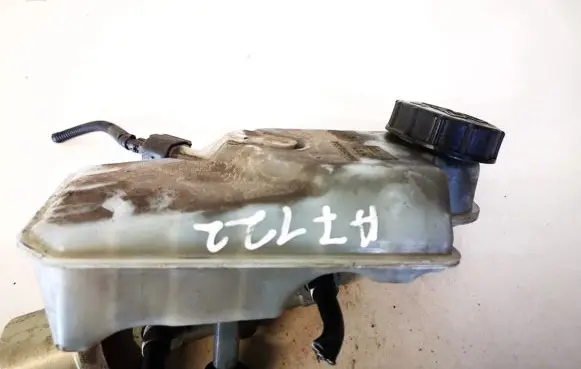 Volvo V50 Brake fluid reservoir 03350886551 03.3508-8655.1