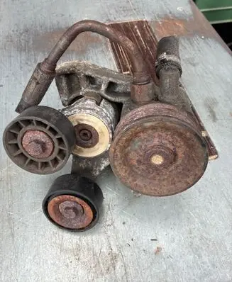 Iveco Daily 3rd gen Power steering pump 