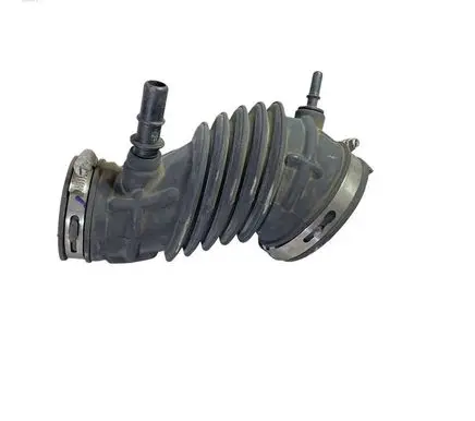 Ford Ecosport Air intake hose/pipe GN159R504BC