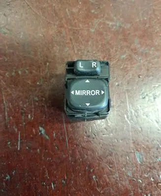 Toyota Avensis T270 Wing mirror switch 183574