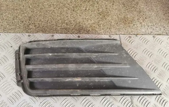 Volkswagen Caddy Front bumper lower grill 2K5853665E