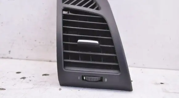 BMW 1 E81 E87 Dashboard air vent grill cover trim 705918814