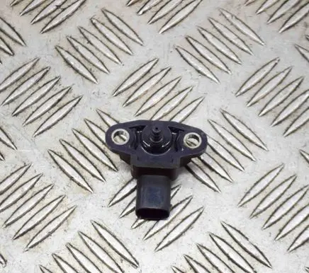 Mercedes-Benz Vito Viano W639 Air pressure sensor A0051535028