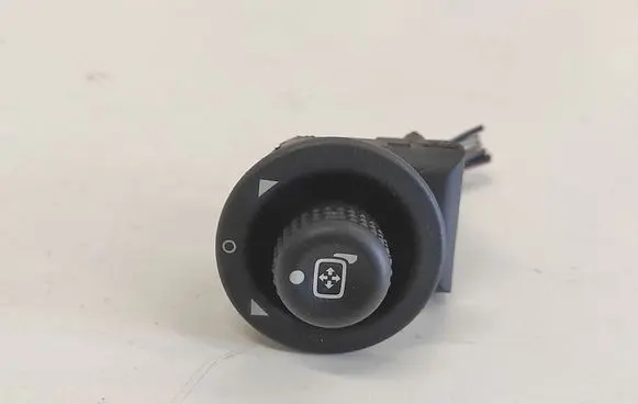 Land Rover Discovery 3 - LR3 Wing mirror switch