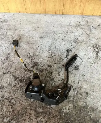 Toyota Avensis T250 Accelerator throttle pedal 7811135030