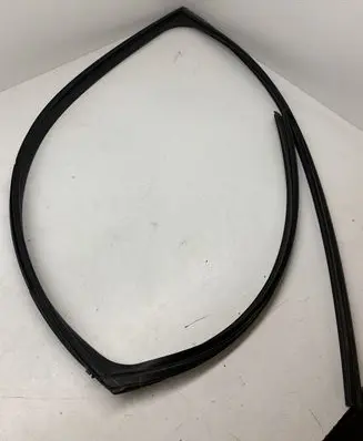 Lexus RX 450H Rubber seal front coupe door 6815148060