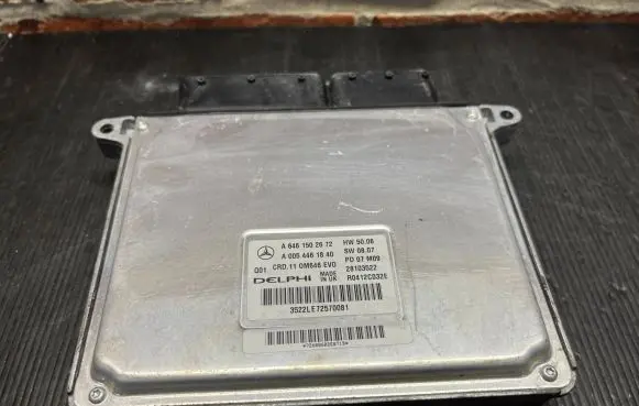 Mercedes-Benz C W204 Engine control unit/module ECU A6461502672 28103522 A0054461840