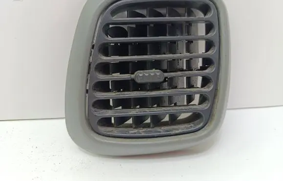 Renault Laguna I Dashboard side air vent grill/cover trim