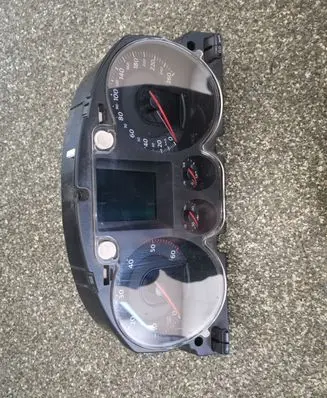 Volkswagen PASSAT B6 Speedometer (instrument cluster) 3C0920870Q