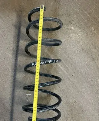 Toyota Avensis T220 Front coil spring