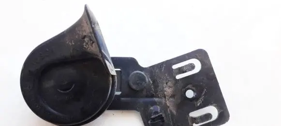 Citroen Xsara Picasso Horn signal E9011157