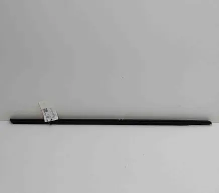 Mercedes-Benz GLA W156 X156 Door glass trim A1567250482