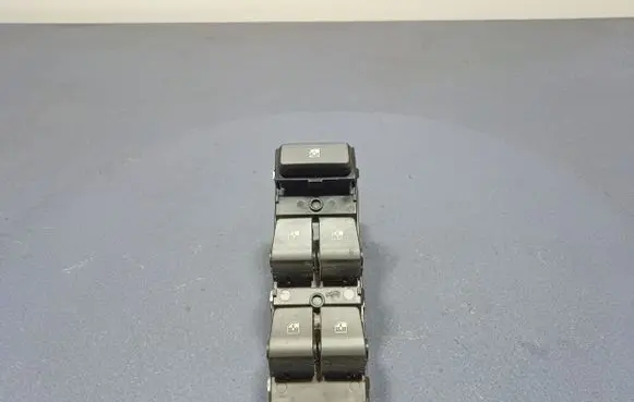 Hyundai i30 Electric window control switch 93571G3030
