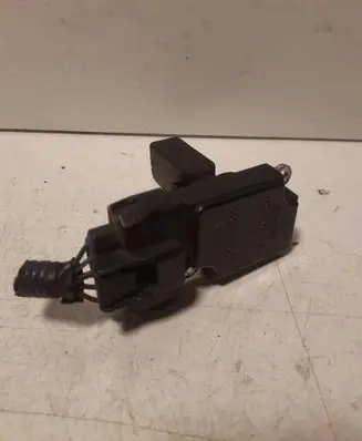 Toyota Corolla E120 E130 Mass air flow meter 2220427010 AFH70M23