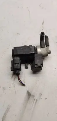 Audi A4 S4 B7 8E 8H Turbo solenoid valve 8e0906627c