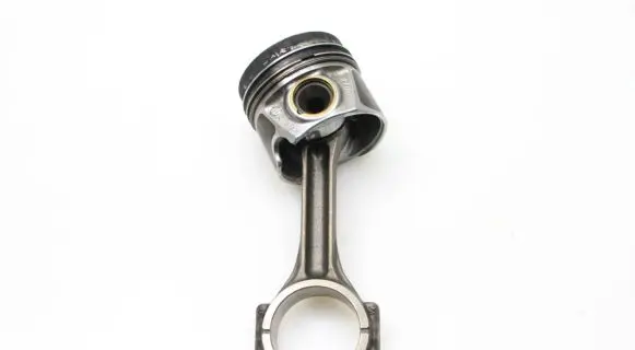 Volkswagen Tiguan Piston with connecting rod
