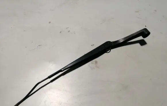 Chevrolet Cruze Front wiper blade arm