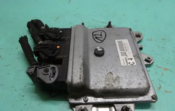 Nissan Qashqai Engine control unit/module MEC93620