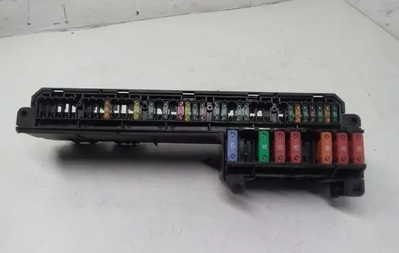 BMW 5 E60 E61 Fuse module 6957330