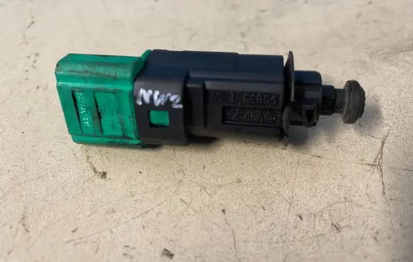 Citroen C4 I Picasso Brake pedal sensor switch 9665602380