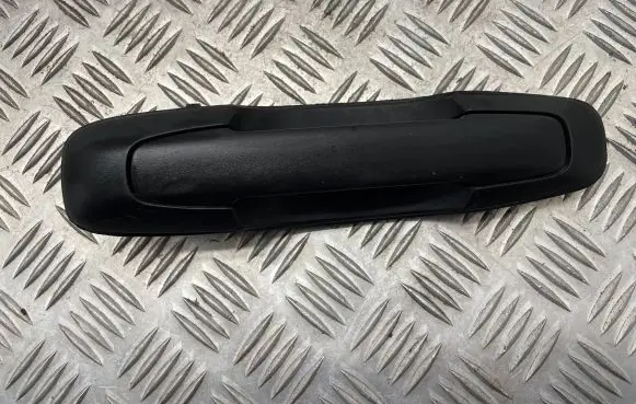 Suzuki Grand Vitara I Front door exterior handle 8281056D00
