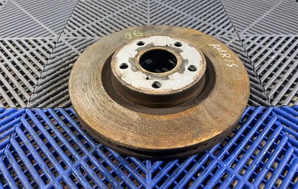 Toyota Auris E180 Front brake disc