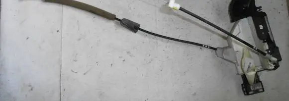 Peugeot 3008 I Front door lock PSA732291