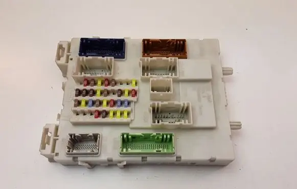 Ford Focus Comfort/convenience module 14A073