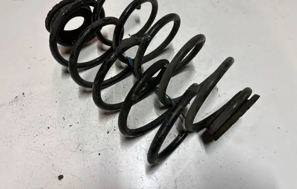 Opel Corsa E Rear coil spring