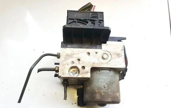 Nissan Primera ABS Pump 0265202524