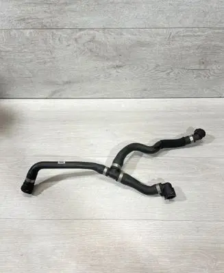 BMW 4 F32 F33 Engine coolant pipe/hose 8616558