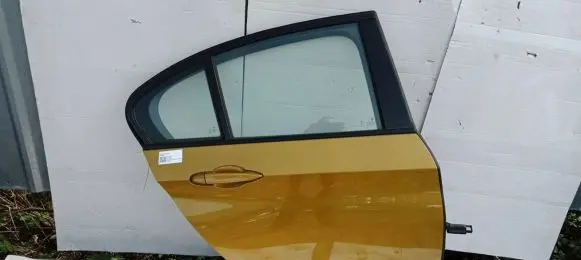 BMW 1 F52 Rear door