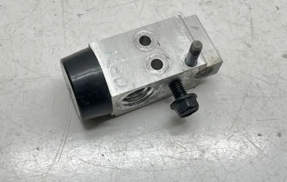 KIA Optima Air conditioning (A/C) expansion valve F108TFEAA01 TGK41487C