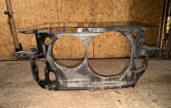 Volkswagen PASSAT B5.5 Top upper radiator support slam panel