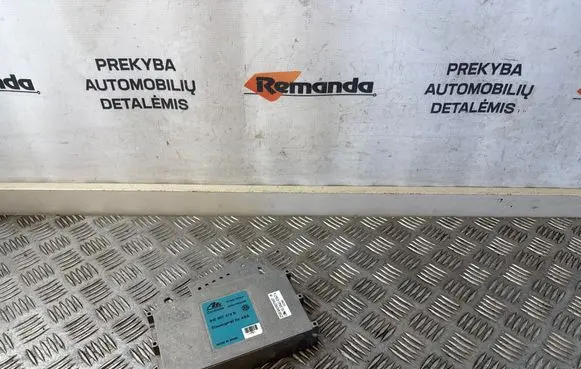 Volkswagen Golf III ABS control unit/module 1H0907379B