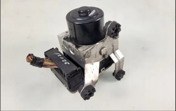 BMW X3 F25 ABS Pump 6852747