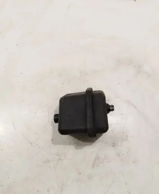 Vacuum air tank